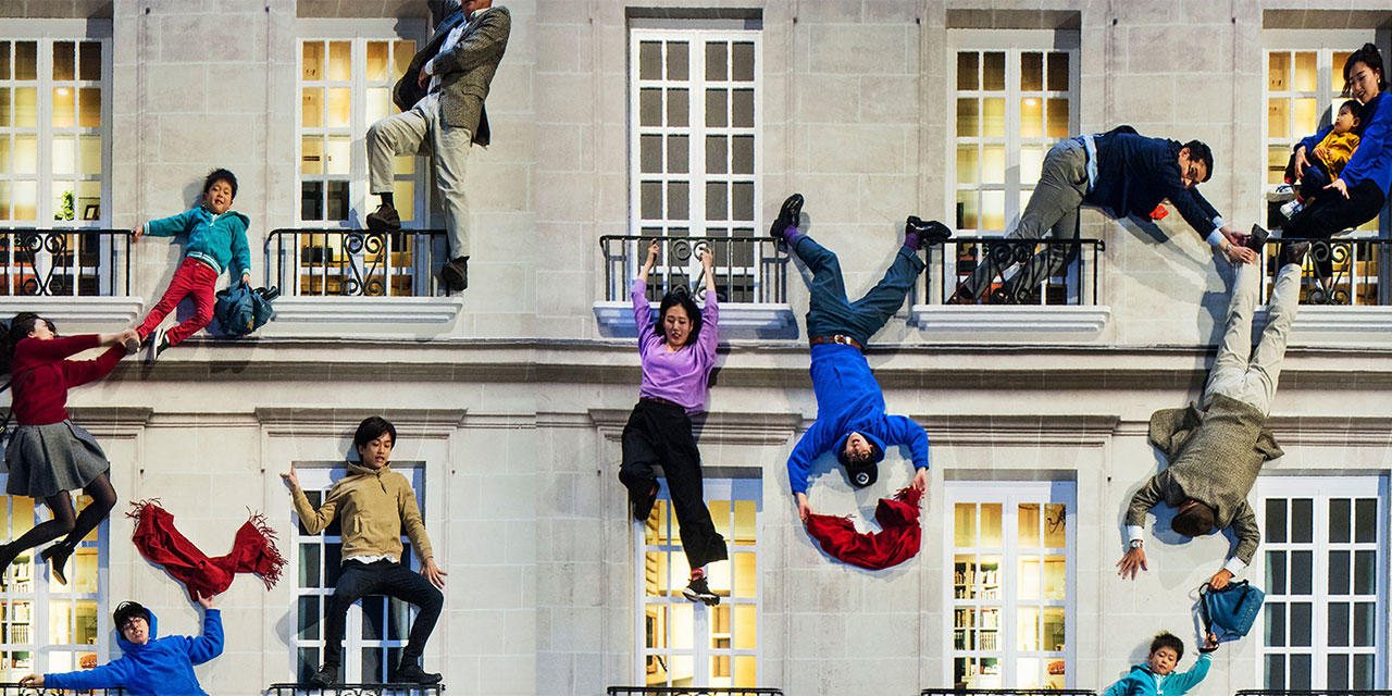 Leandro Erlich Troubles the Senses With Le Bon Marché Exhibition – WWD