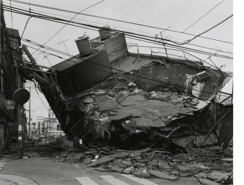 Miyamoto Ryuji Kobe 1995 After the Earthquake - Nagata-ku 1995