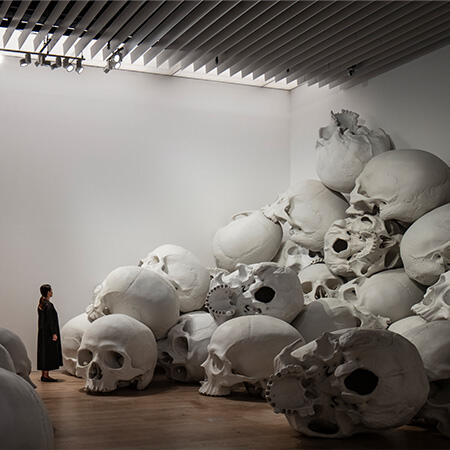 ロン・ミュエク | 森美術館 - MORI ART MUSEUM