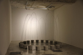 Suga Kishio<br /><em>Linked Space</em><br />2010<br />Installation View: Gallery 604, Busan<br />Photo: Sato Tsuyoshi