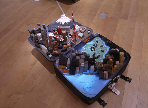 Yin Xiuzhen Portable City – Tokyo