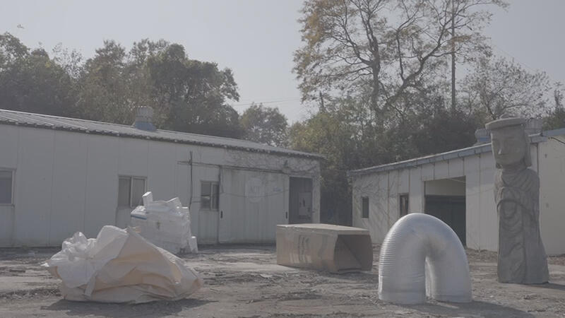 ikkibawiKrrr Dances with Trash