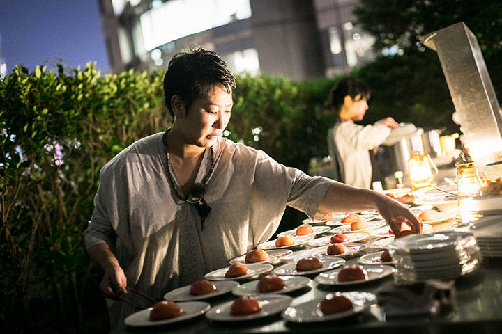 まちと美術館のプログラム「聖なる食」イベント風景