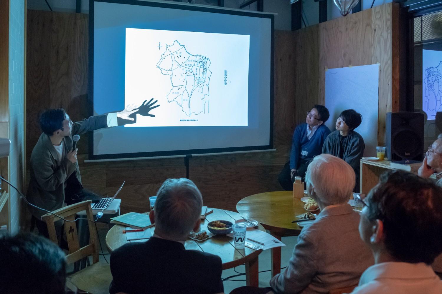 Project meeting at TREX TORANOMON CAFE on June 8, 2018.