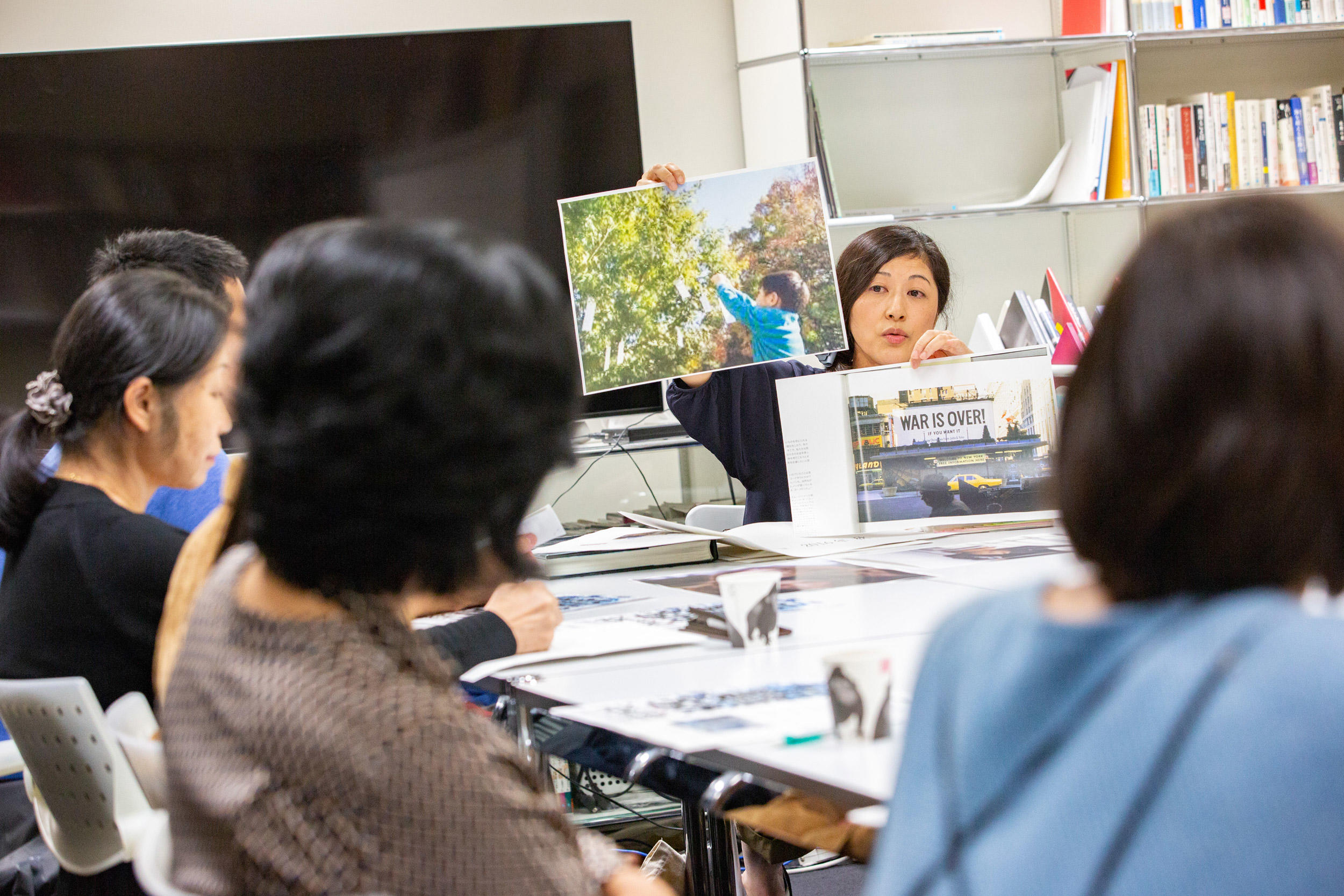 学校と美術館のためのプログラム風景（「カタストロフと美術のちから展」2018-2019年）