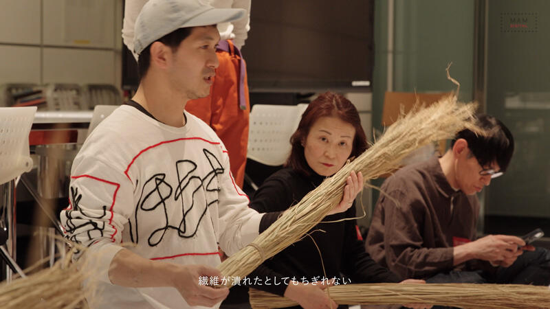 「六本木クロッシング2025展」ワークショップ「『草鞋を編むこと』ただそれだけです―アーティストの冬仕事 わらじ編―」