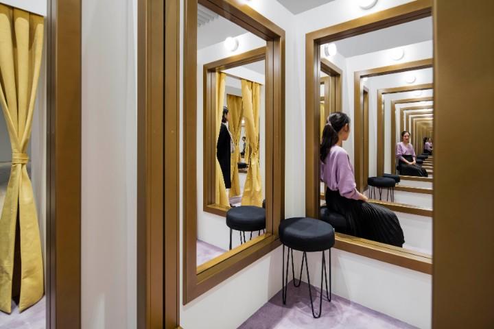 Leandro Erlich Changing Rooms