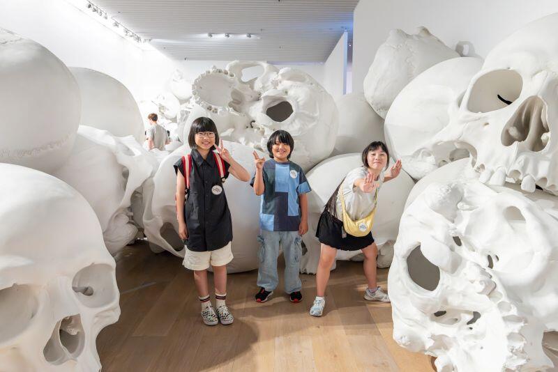 「ロン・ミュエク」展　ジュニア・アンバサダー活動スタート！